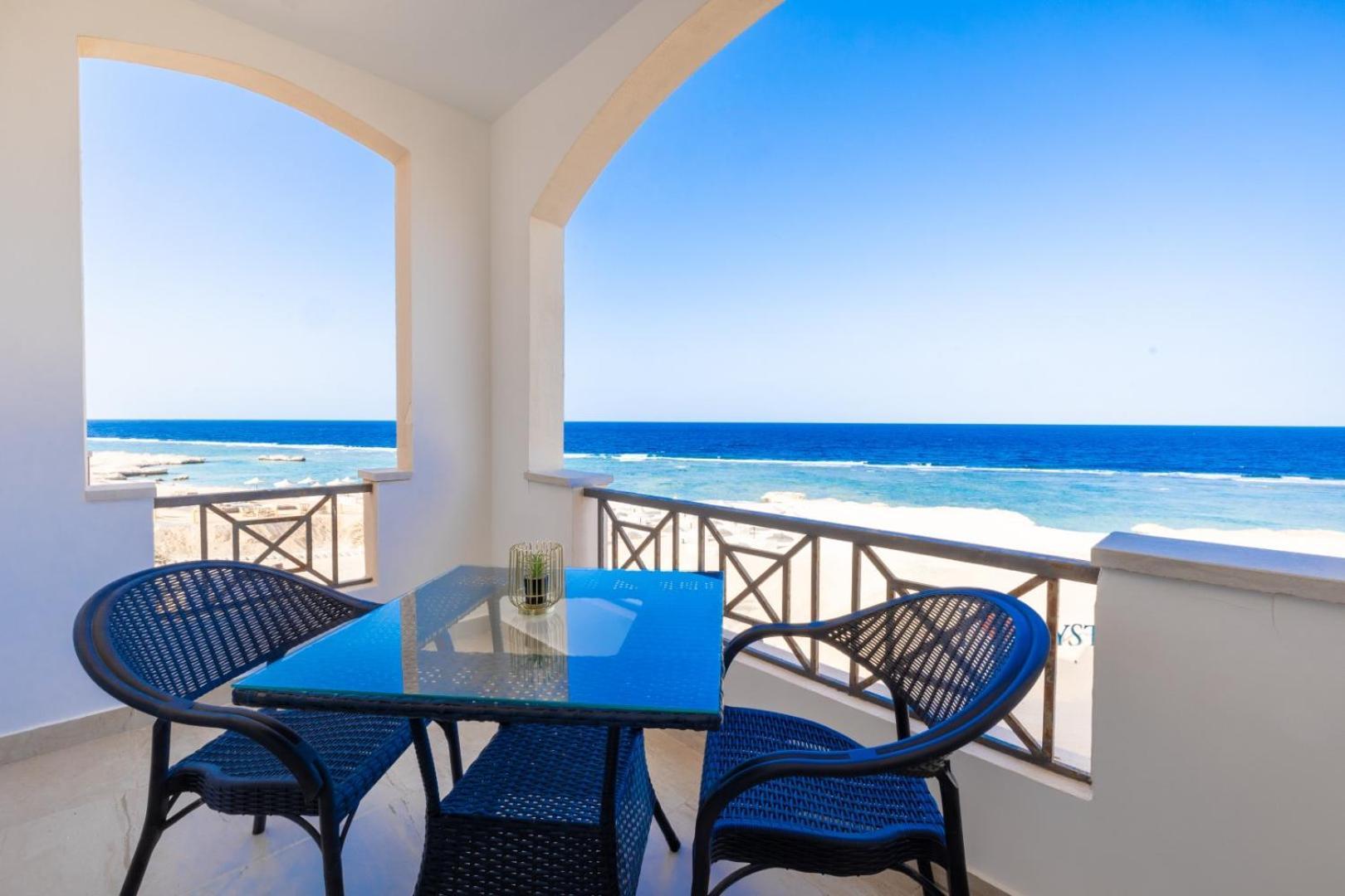 Oyster Bay Beach Resort Abu Dabab Exterior foto
